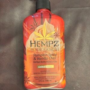 Hempz Limited Edition pumpkin spice & vanilla chai lotion